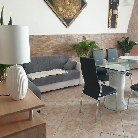 Casa vacanze con giardino e area barbecue Martis Esterno foto